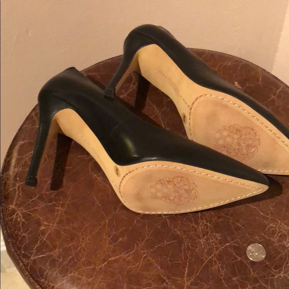 Vince Camuto black stiletto pumps - Picture 3 of 4